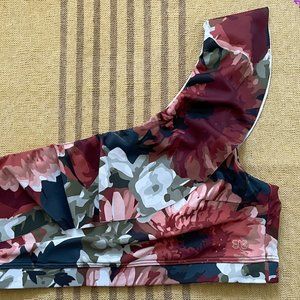 Albion Fit Messina Icon Wave bathing suit top, size M